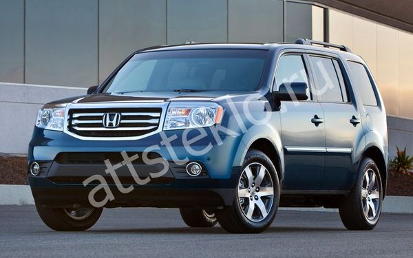 Автостекла Honda Pilot II c установкой в Москве